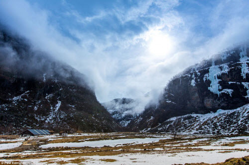 'Stunned'  in front of majestic natural scenery in Norway - 7
