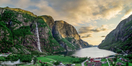 'Stunned'  in front of majestic natural scenery in Norway - 11